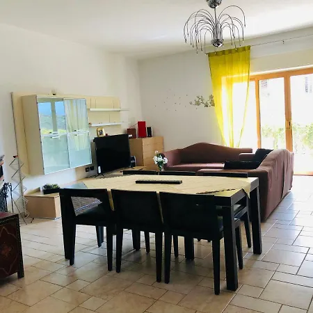 Oda ve Kahvaltı Le Nuove Porte Di *